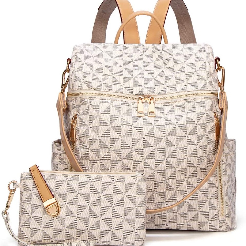 BACKPACK  DESIGNER SOFT PU LEATHER.  NWT